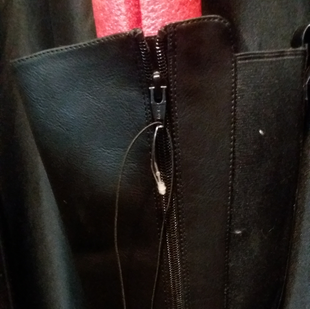 Excellent black leather boots - Picture 3 of 4